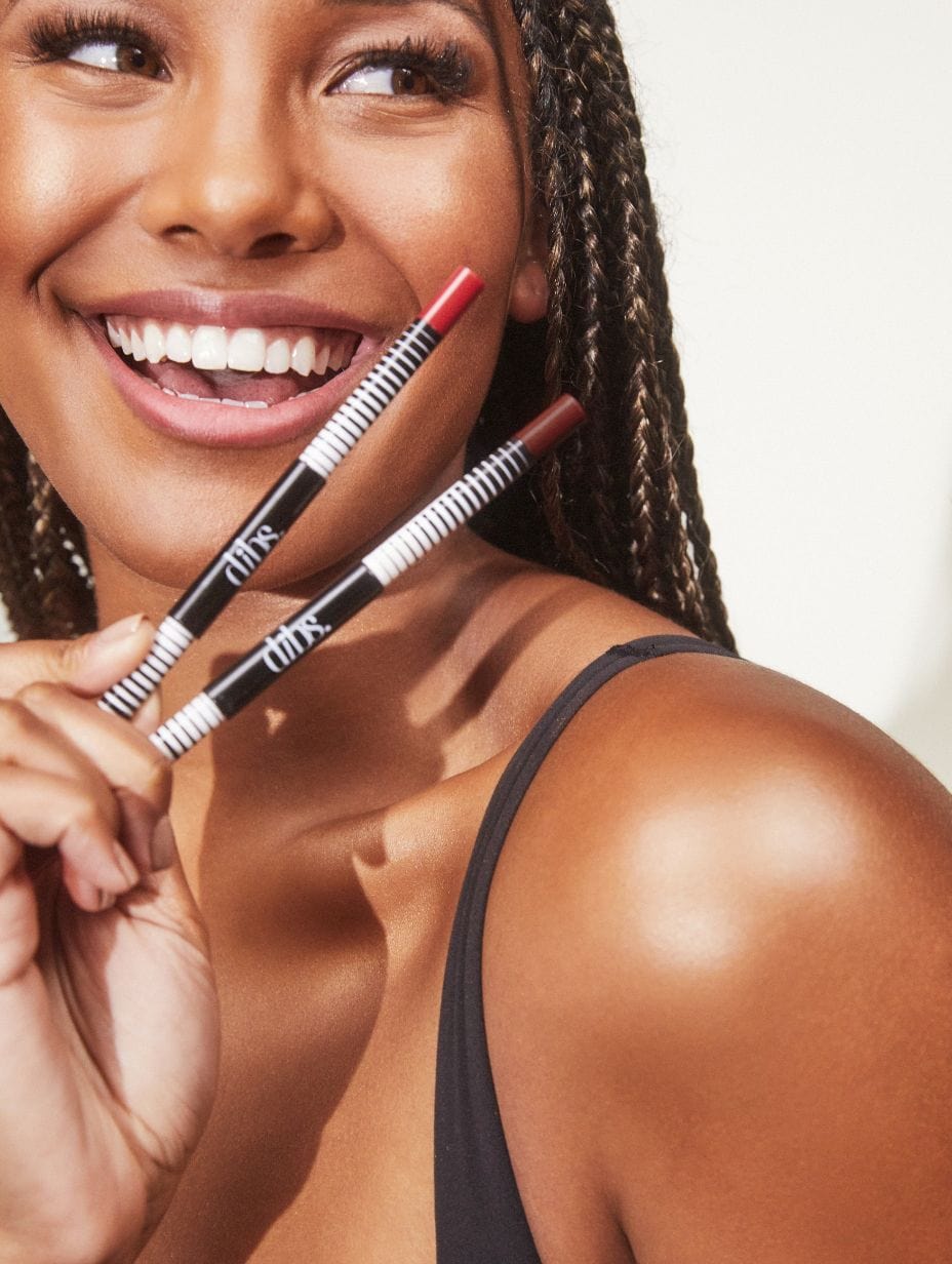 No Pressure Lip Definer - Dark - Model Image