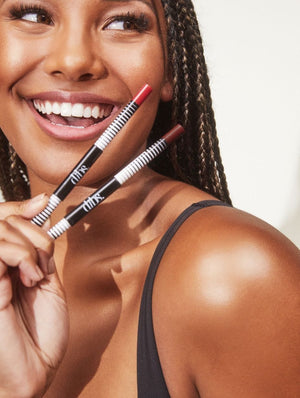 No Pressure Lip Definer - Dark - Model Image