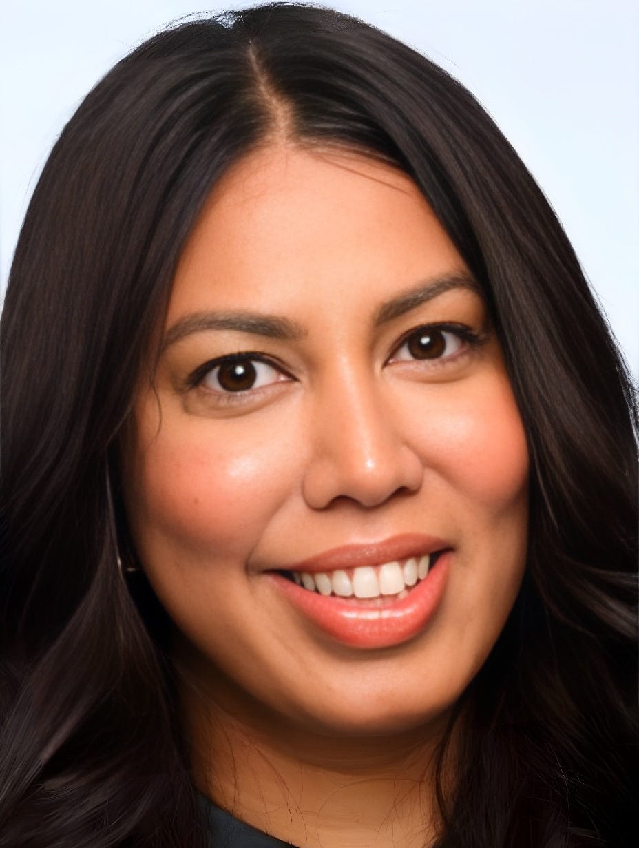 Go To Glossy Balm - Orange Crush - Tangerine Shimmer - Model Image