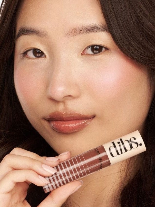 Go To Glossy Balm - 1987 - Neutral Cocoa Shimmer Model Image