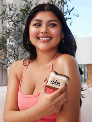 (Every)Body Brush - Model Image