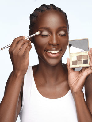 Duo Brush Eye - Model Image