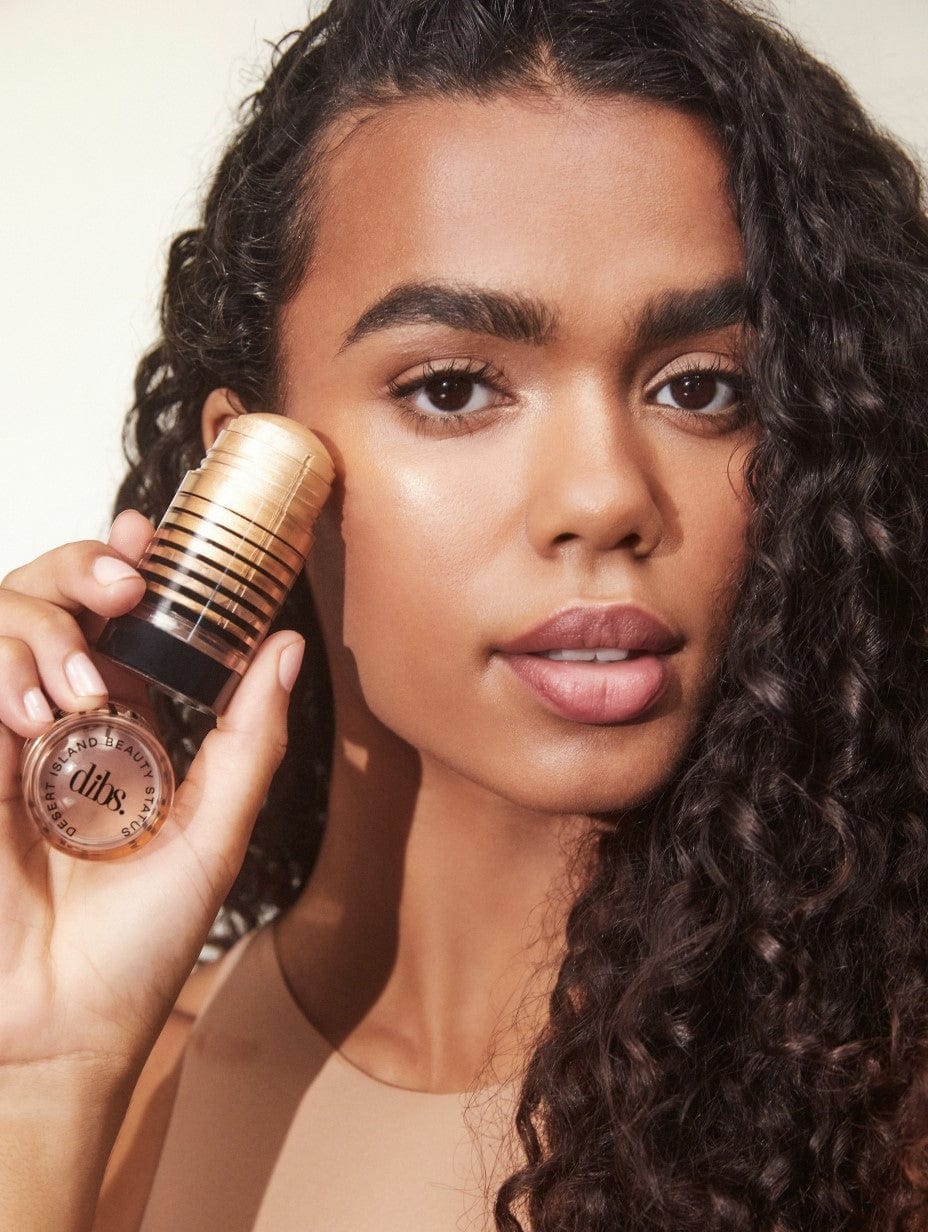 Status Stick - Good Life Gold - Model Image