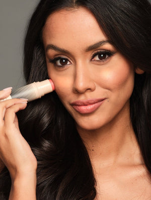 Desert Island Duo - Shade 4 - Model Image