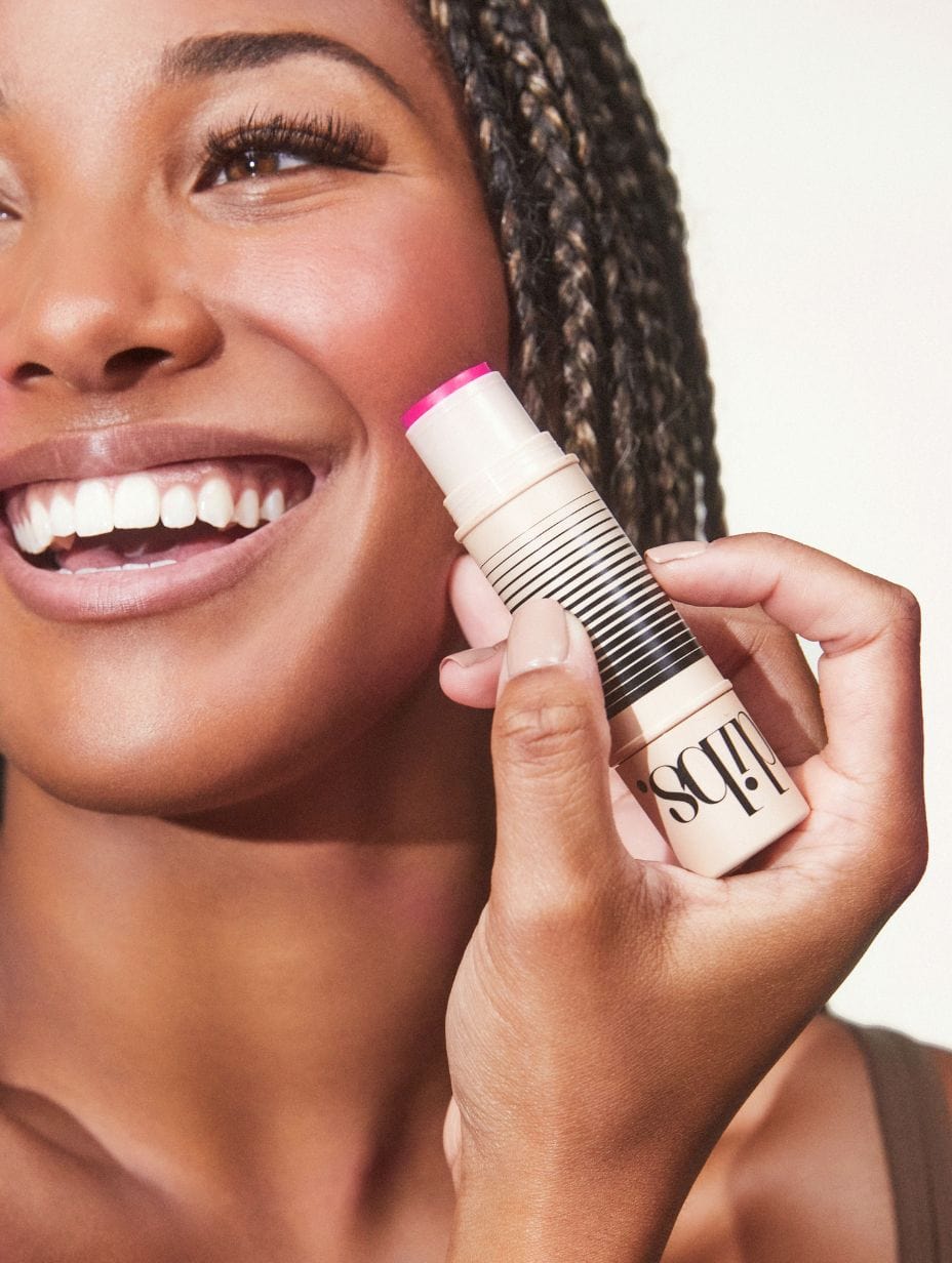 Desert Island Duo - Shade 6 - Model Image