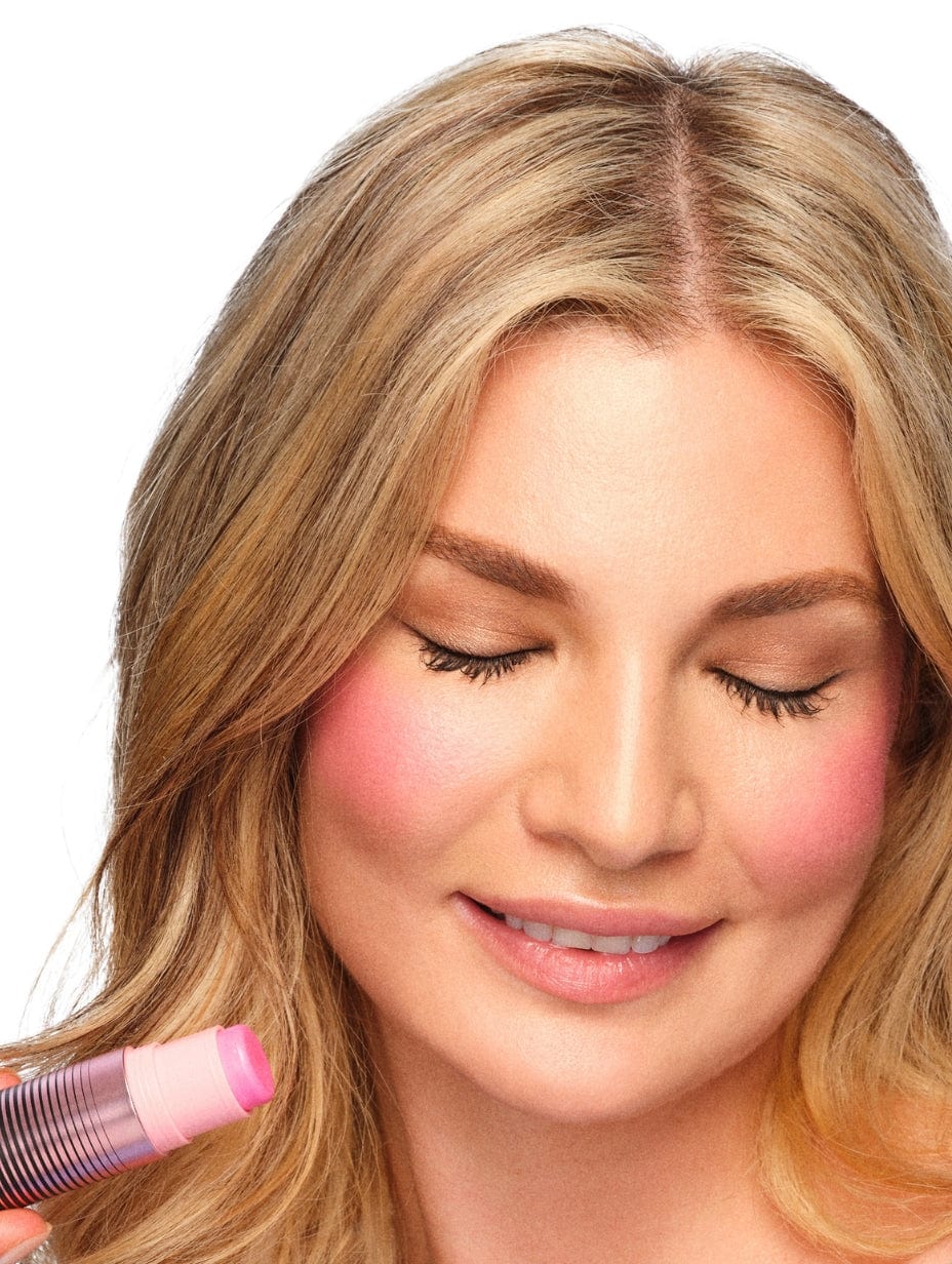 GlowTour Duo - Pink Cosmos - Model Image