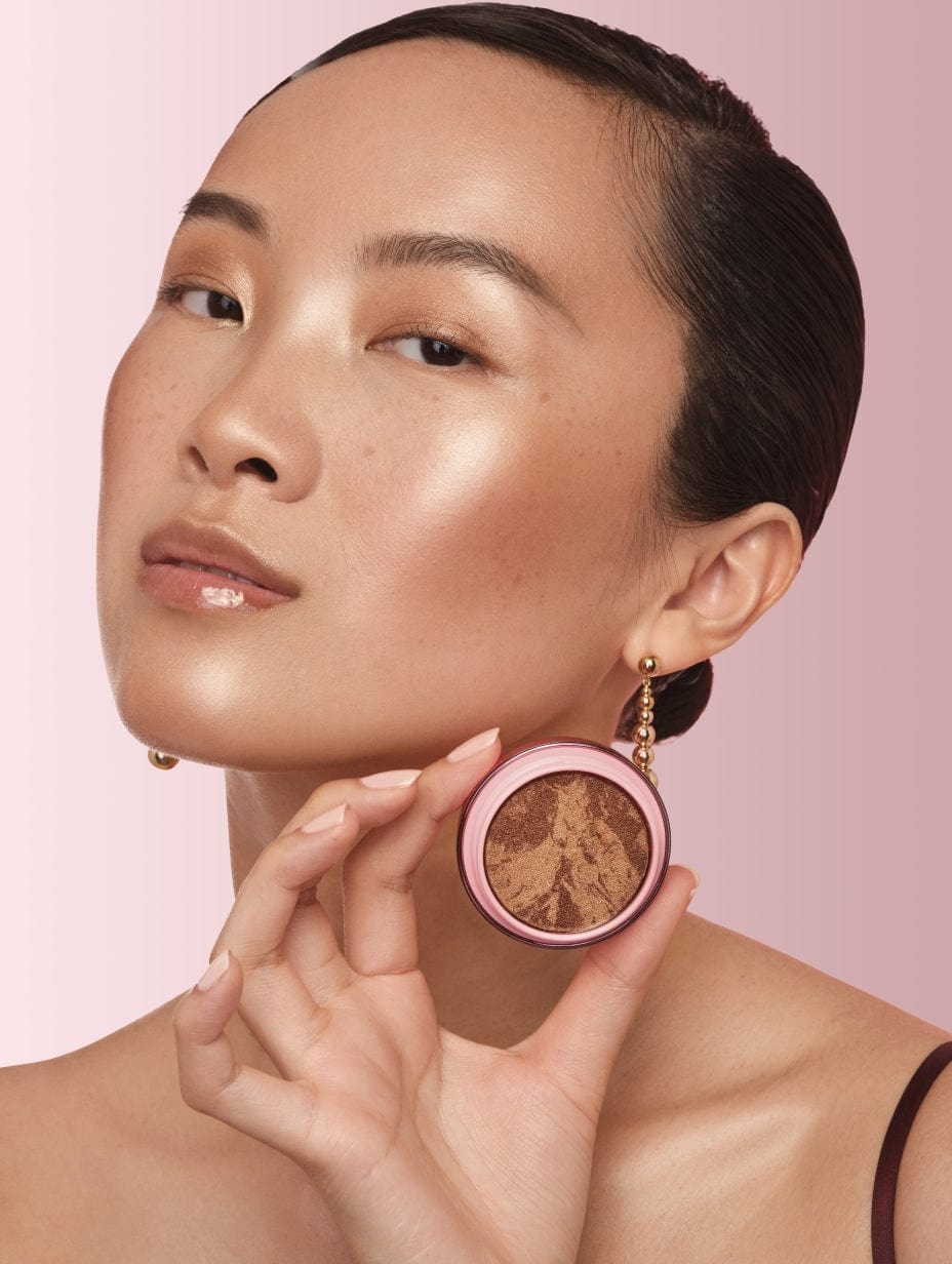 GlowBounce - Sunlit Glow - Model Image